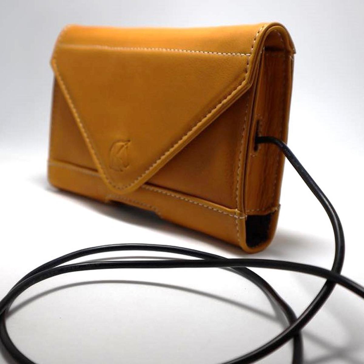 KL Select Phone Pocket